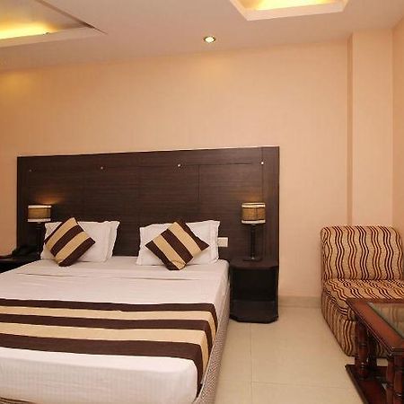 Hotel Kyron Delhi  Dış mekan fotoğraf