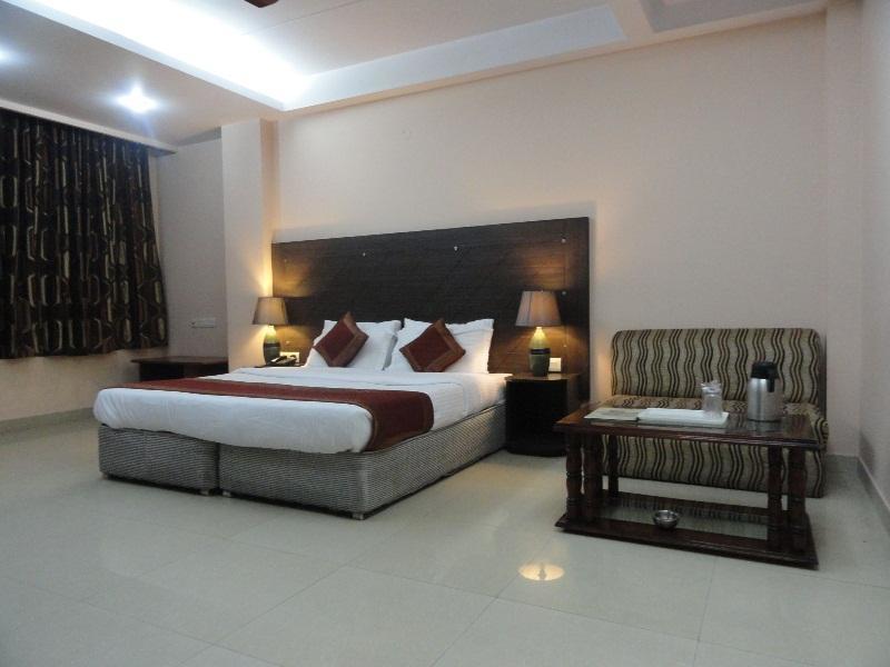 Hotel Kyron Delhi  Dış mekan fotoğraf