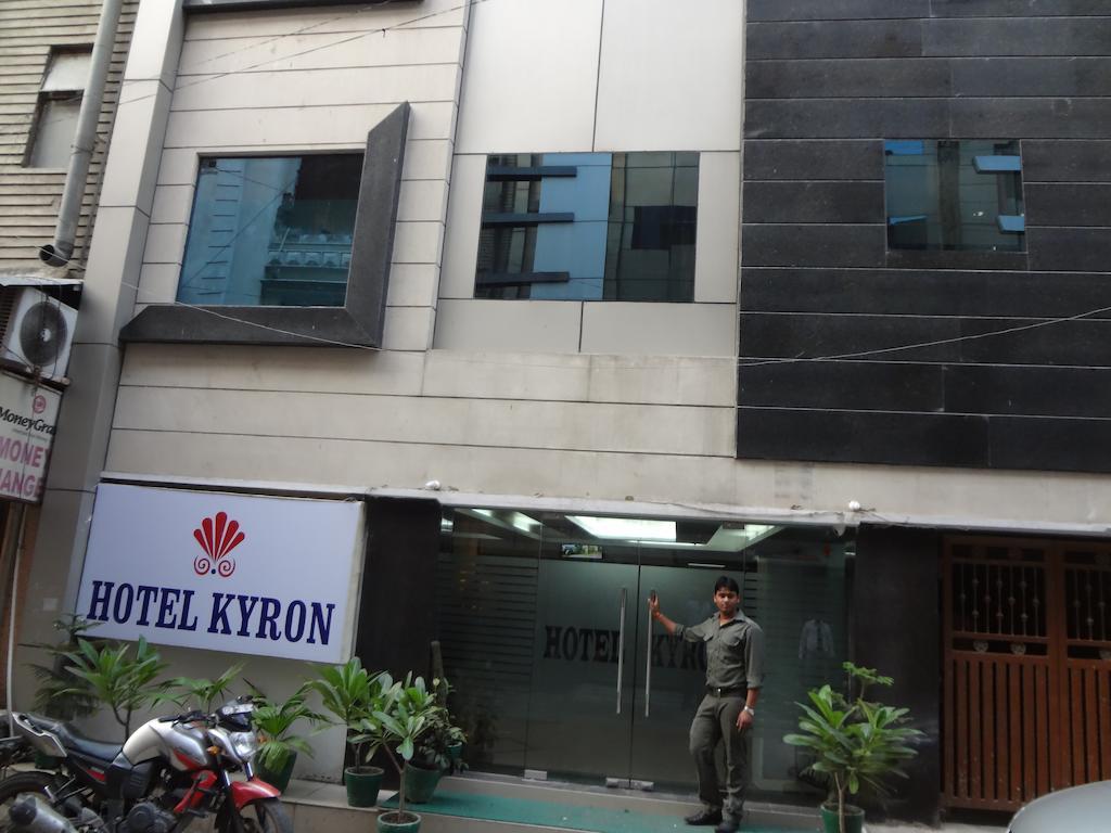Hotel Kyron Delhi  Dış mekan fotoğraf