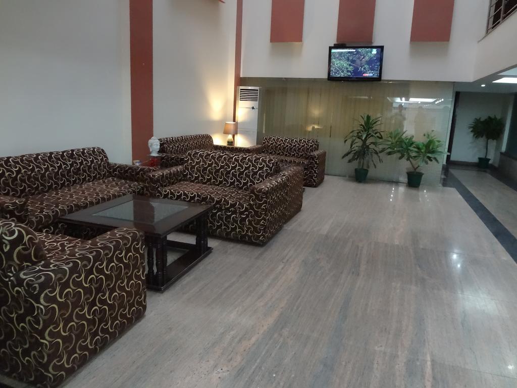 Hotel Kyron Delhi  Dış mekan fotoğraf