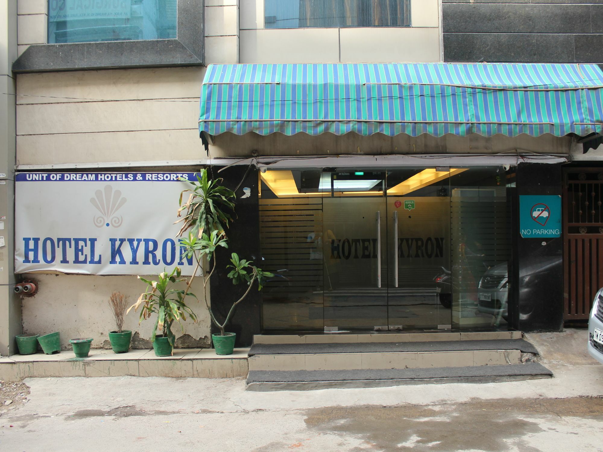 Hotel Kyron Delhi  Dış mekan fotoğraf
